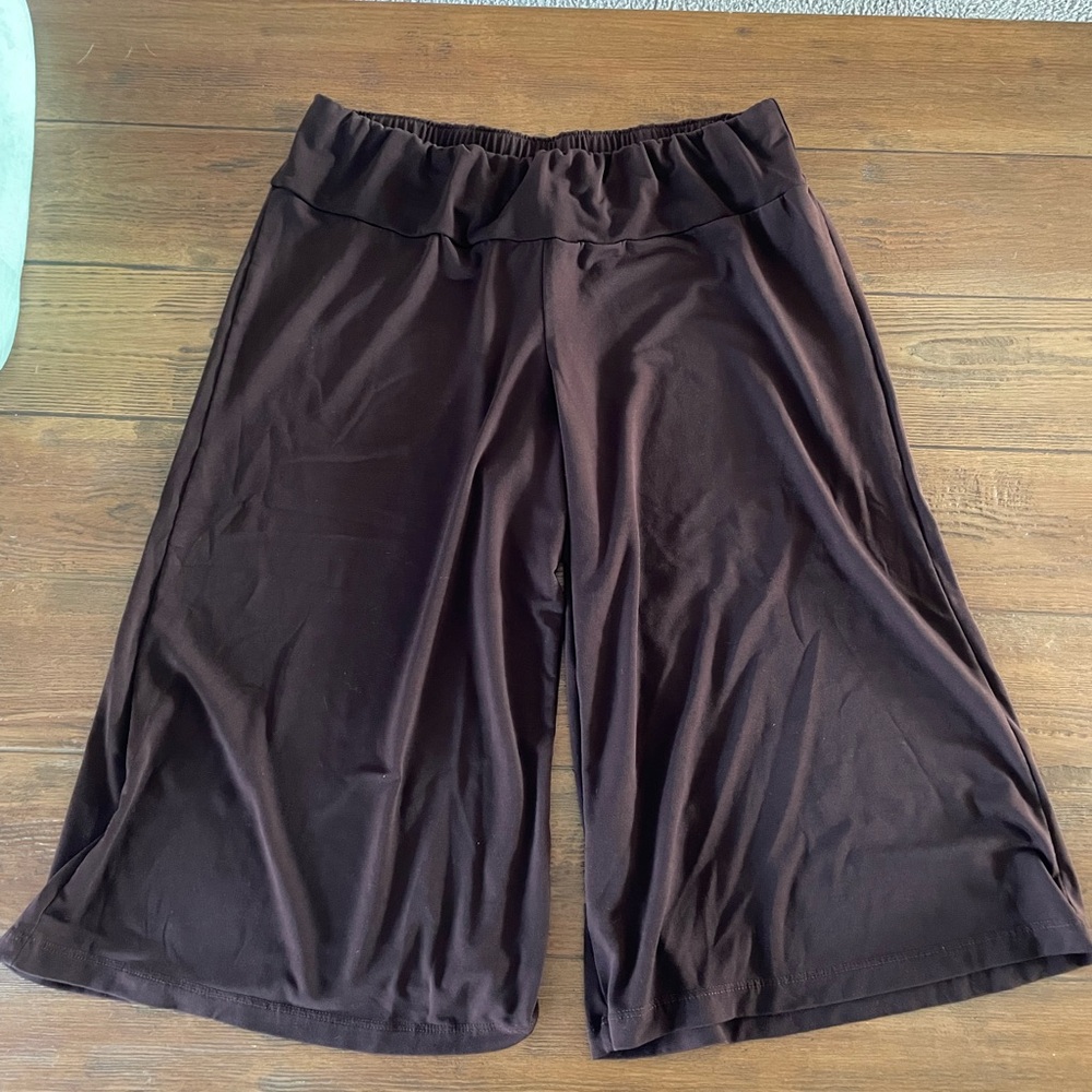 Maternity gaucho pants